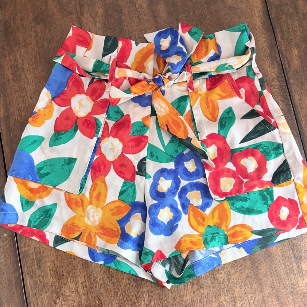 TCEC Floral High Waist Paperbag Shorts Size Small Tie Waist Colorful Summer